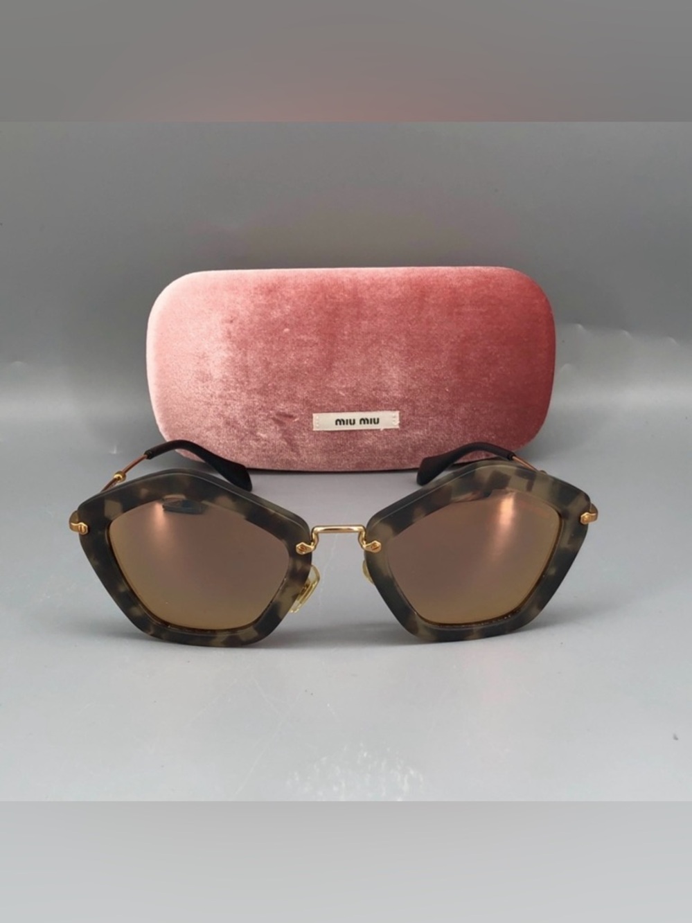 MIU MIU Sunglasses